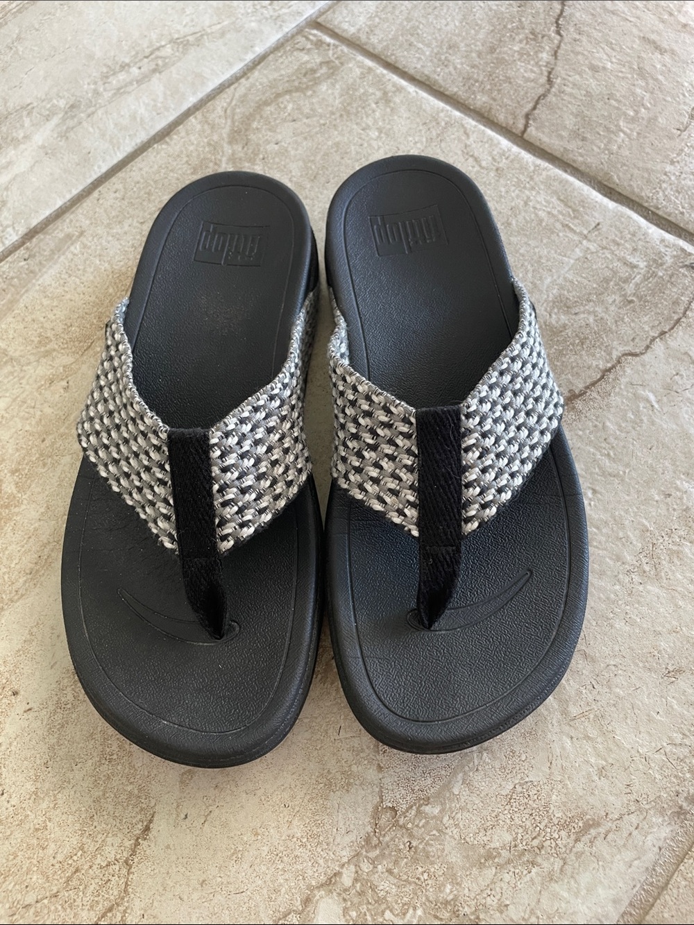 Fitflop Surfa flip flop thong sandals size 7